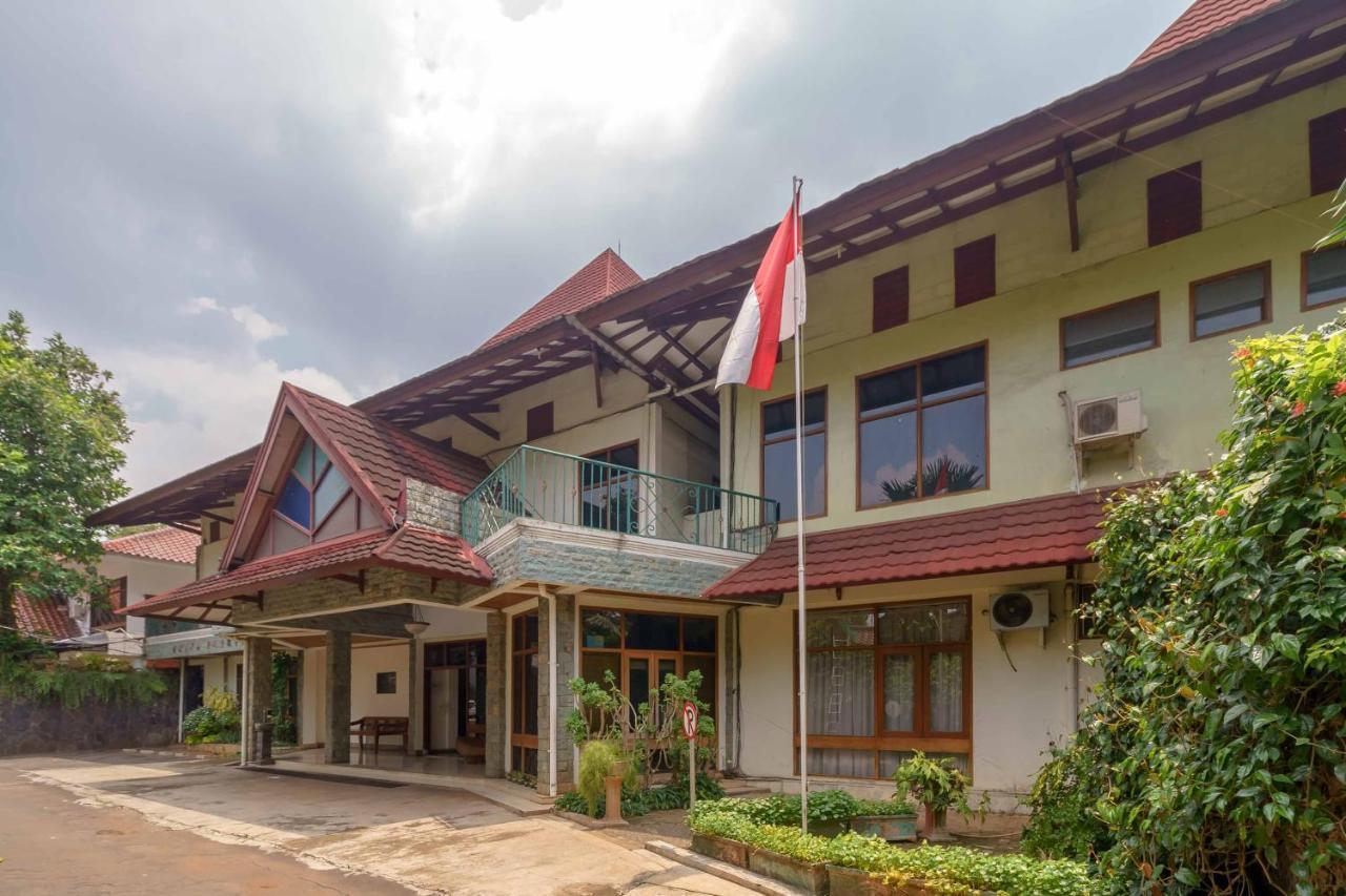 Reddoorz Plus Near Kemang Raya Jakarta Exterior photo